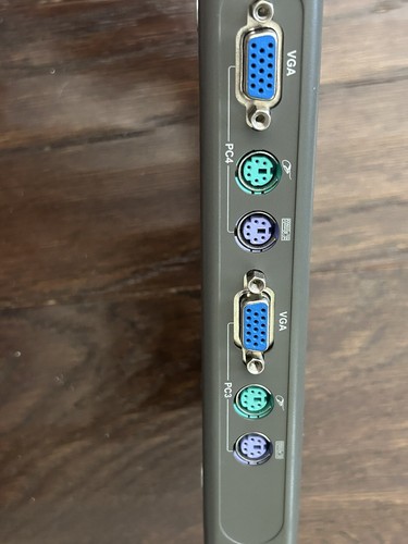 D-LINK 4-Port KVM Switch DKVM-4K - Picture 3 of 6