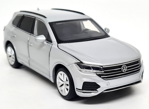 Tayumo 1/32 - Volkswagen Touareg LHD coche modelo diecast plateado