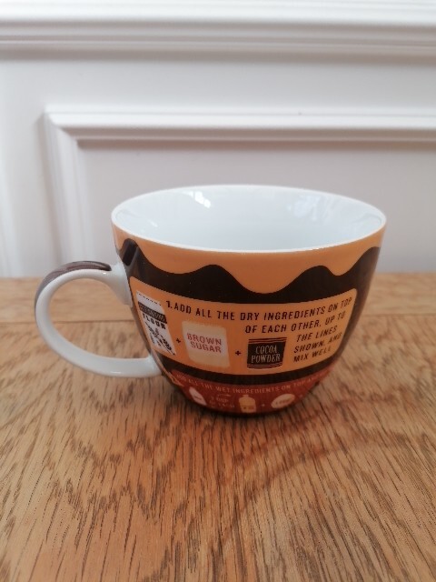 Ingwerfuchs, Erdnussbutter Schokoladen-Cupcake, Rezeptbecher-Kuchen Tee Kaffeetasse.