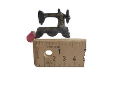 Vtg Miniature Dollhouse 1/12 Singer Sewing Machine Concord #4481 Taiwan Metal