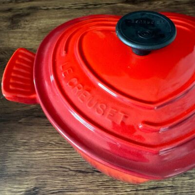 LE CREUSET Heart Shaped Cocotte Enamel Cast Iron Dutch Oven 2L