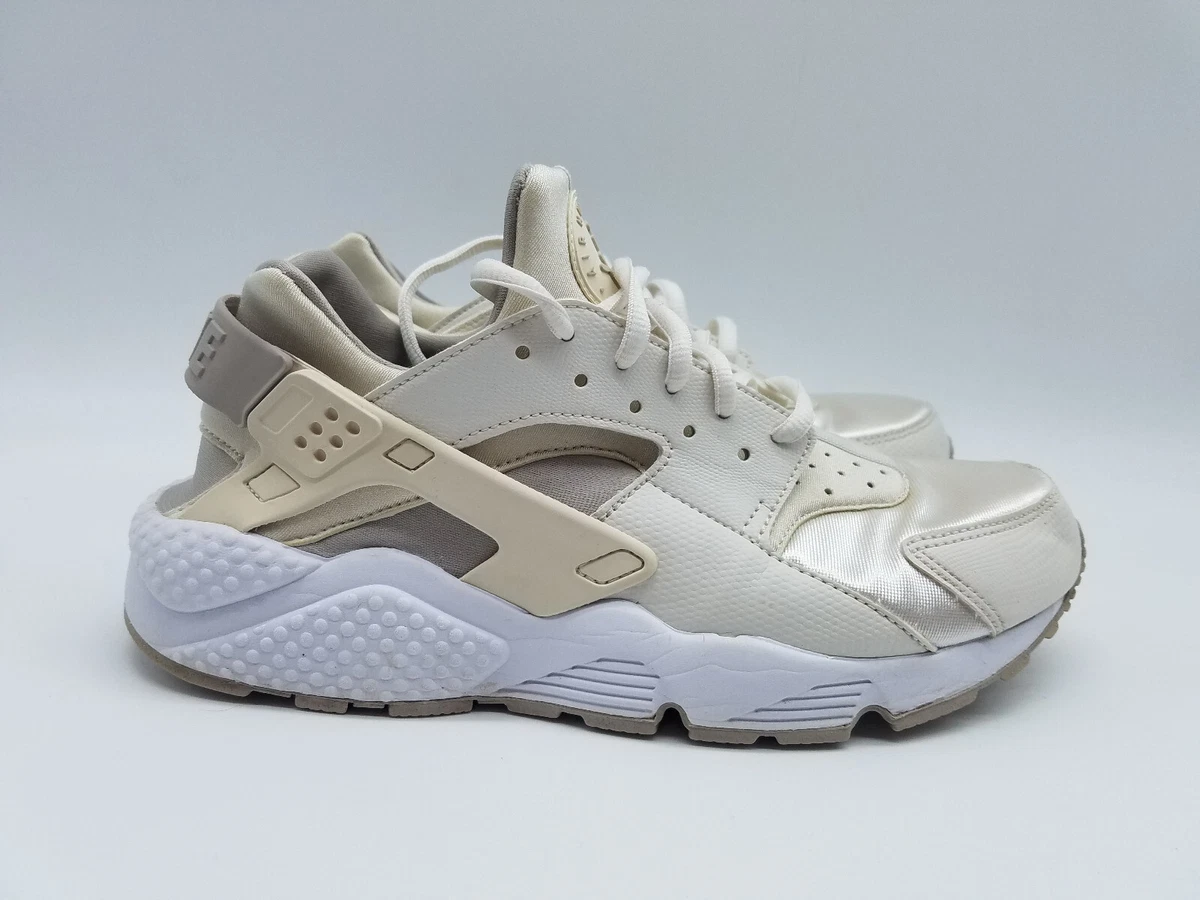 Nike Air Huarache Run Women s Running Shoes Size 9.5 Cream Ivory