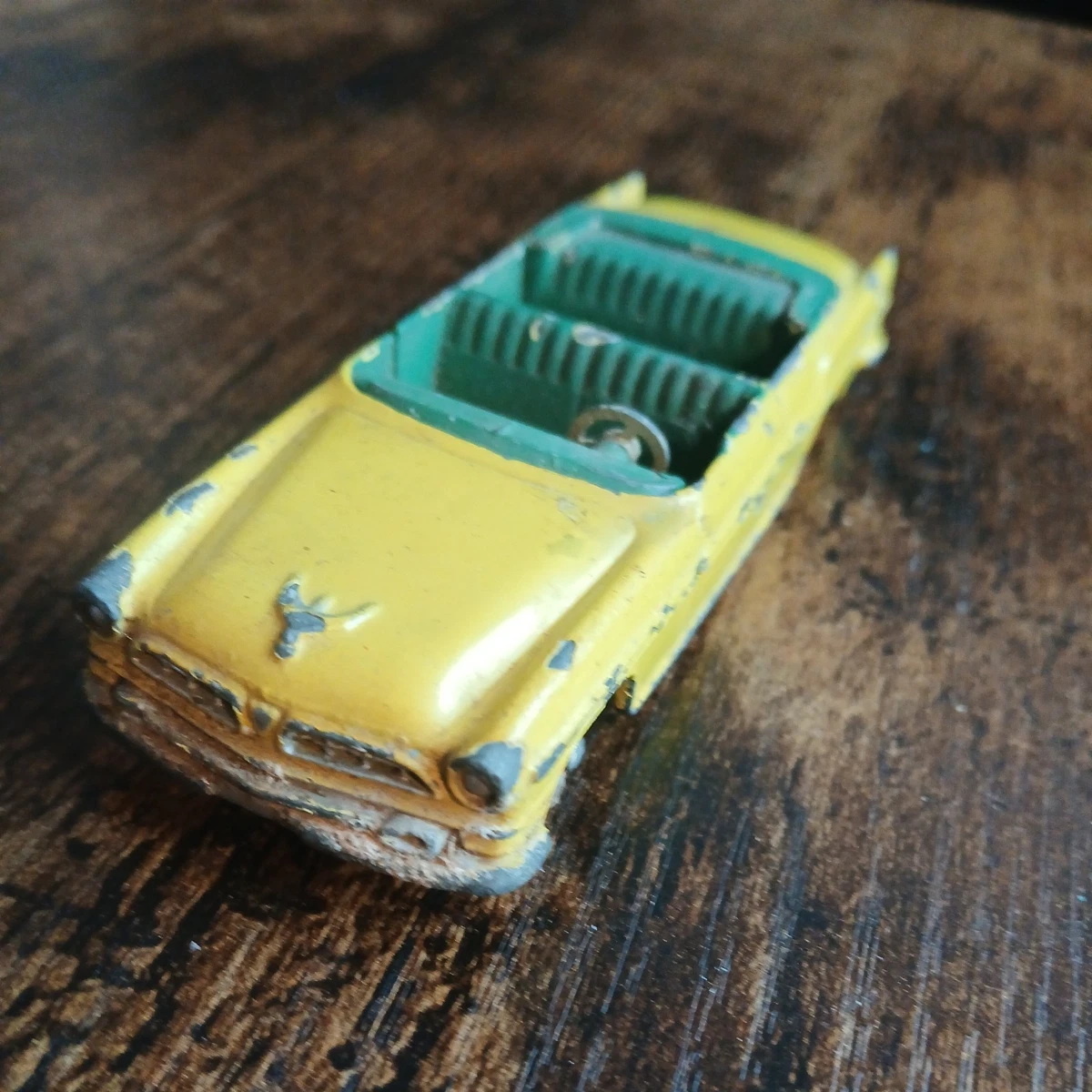 Dinky Toys Chrysler Royale Saloon 39E 1/43 – Voiture Vintage Repeinte – Noir