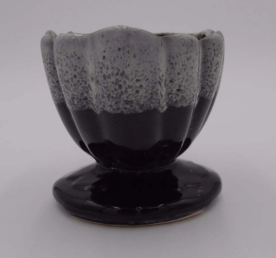 Maceta vintage de cerámica esmaltada por goteo de EE. UU. Foto 3 de 4