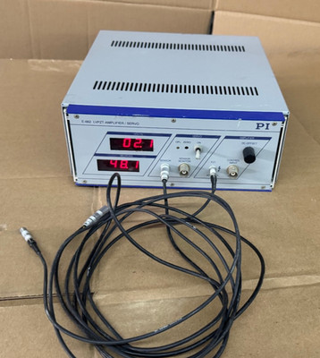 PI PHYSIK INSTRUMENTE E-662 LVPZT-AMPLIFIER / SERVO