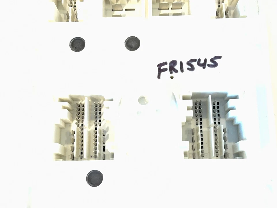 Módulo de control de carrocería, BCM, 2015 Ram 1500 2500 3500 68228904AD requiere reprogramación Foto 3 de 4