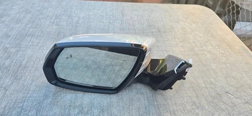 2017-2020 Hyundai Genesis G80 Front Left Driver Side Mirror OEM *For Parts*