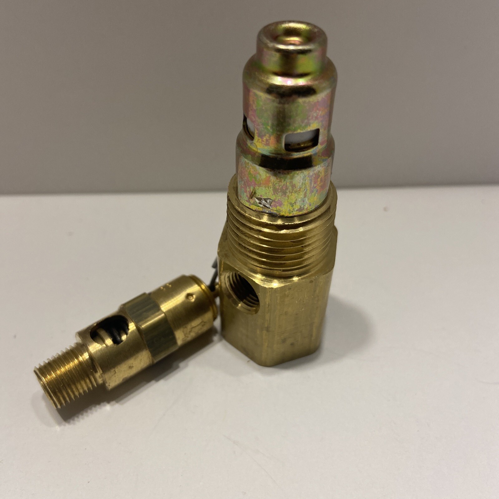 CV4X4TA-A175 Air Compressor Check Valve 1/2" X 1/2" NPT Rolair CV4X4TA  **OEM**