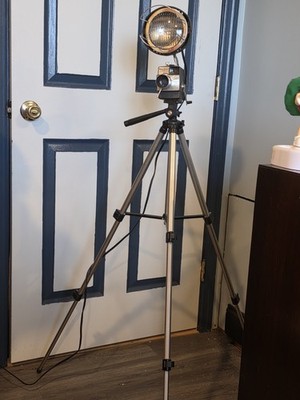 BELL AND HOWELL PERPETUA DRIVE SUPER 8 FILM CAMERA With Tripod And Lamp