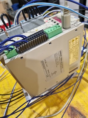 Controller Omron R88A-MCW151-E   Tested & Working