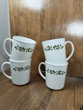 Set 4 Vintage Corelle Corning Ware Winter Holly Days Christmas Coffee Mug Cups