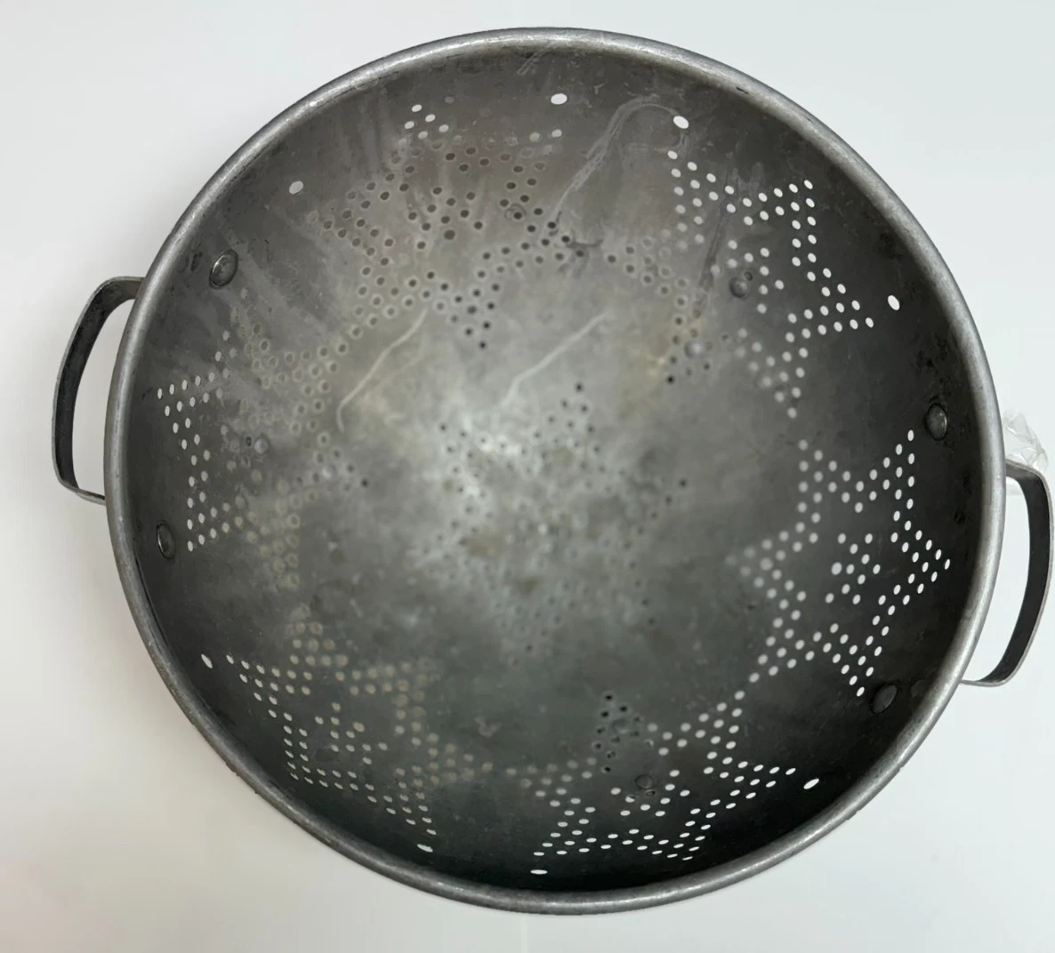 Vintage Mirro 7 Star 3 Footed Aluminum 11" Collander Strainer Cottage Farm FS
Opens in a new window