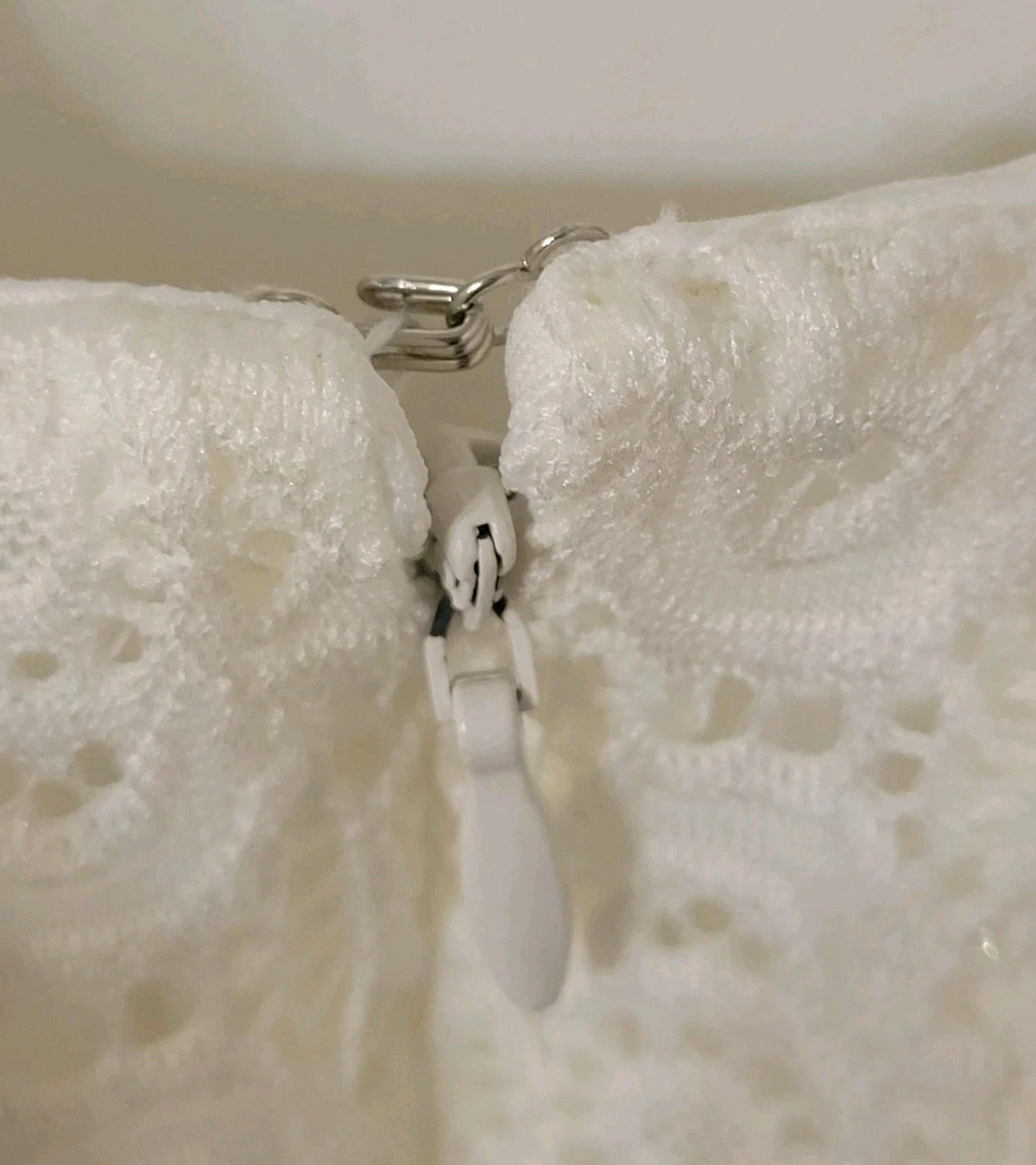 OFF WHITE Abito grande Mi ami Francesca's Off White pizzo overlay aderente e svasato