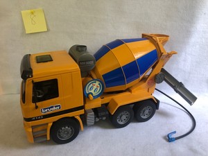 bruder mercedes benz actros cement mixer