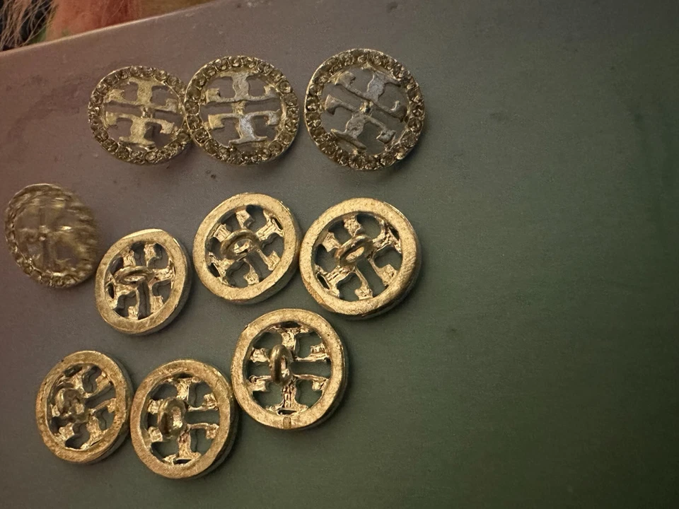 10 TORY BURCH NEW YORK SILVER RHINESTONE BUTTONS SHIRT / BOUSE/CARDI 10-12MM - Image 4 of 4