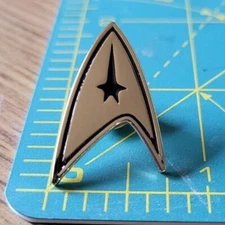 Star Trek Gold Command Insignia Uniform Lapel Pin 1 1/4 inches tall