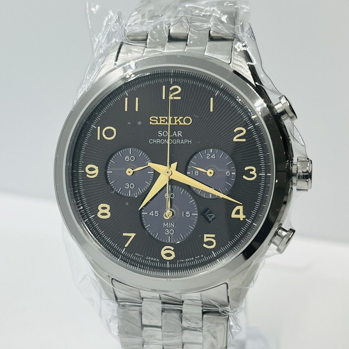 NEW Seiko Men's Solar Chronograph Silver Stainless Steel NEW Seiko Men's Solar Chronograph Silver Stainless Steel