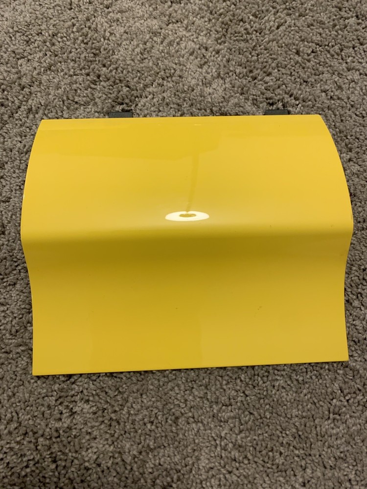 Porsche 911 Racing Yellow Paint Sample Collectible Model Car