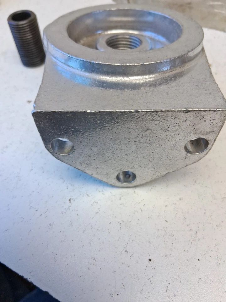 FILTRO DE ACEITE USADO LIMPIO PORSCHE 356A 356B 356C 356SC 912 BRIDA DE REUBICACIÓN BRKT 2 Foto 2 de 4