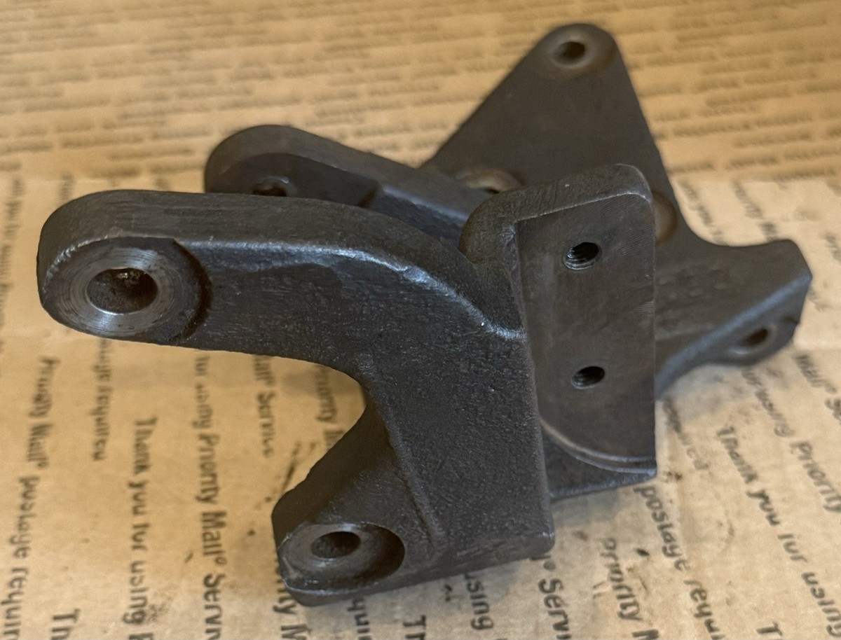 Toyota Land Cruiser HJ60 Power Steering Pump Bracket 44443 60030