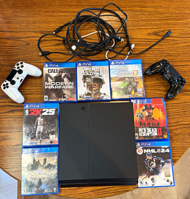 Sony PlayStation 4 PS4 Console Bundle 2 Controllers 7 Games HDMI USB Cables