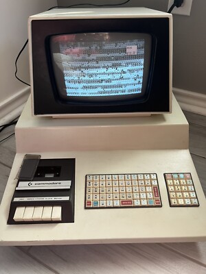 COMMODORE PET 2001 32N Commodore Computer 1979 POWERS Up For Parts Or Repair