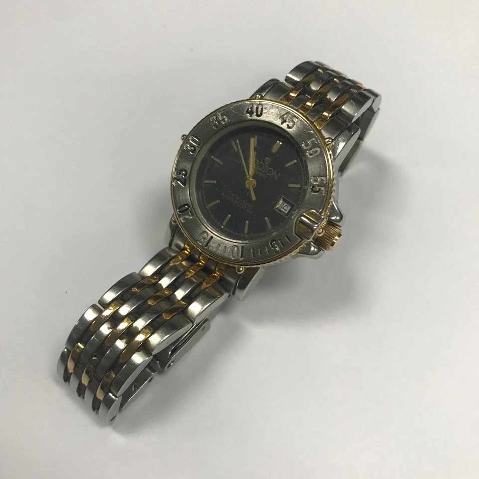 Reloj Croton Japón Cuarzo 10 ATM 330 ft WR Fecha Acero Inoxidable Dorado Tono Plata Foto 3 de 4