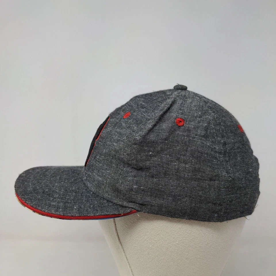 Sombrero con cierre a presión para niño Marvel Spiderman gris talla OS bordado logotipo de araña Foto 3 de 4