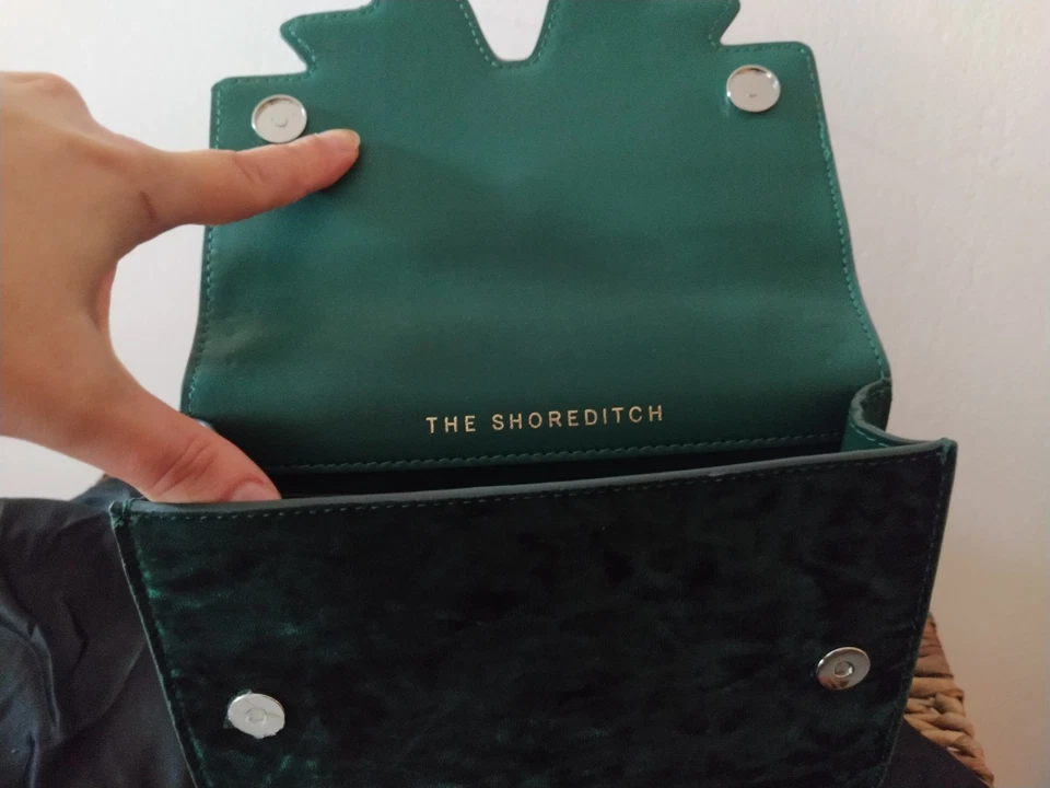Kurt Geiger Shoreditch Green Velvet Bag Embellished Crystal Bow NEW - Image 4 of 4