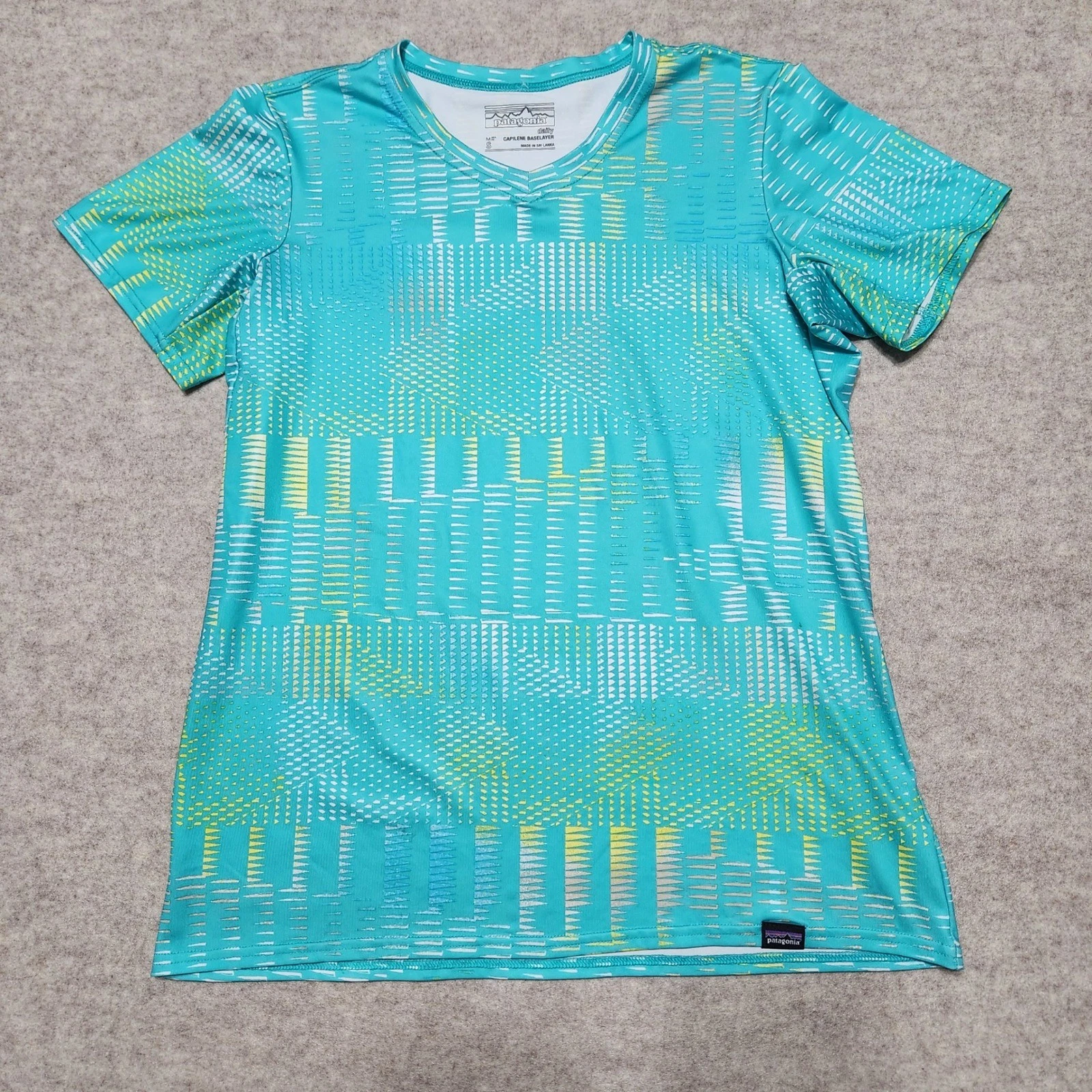 Patagonia Daily Capilene Baselayer T-Shirt Top Womens Small Blue Green