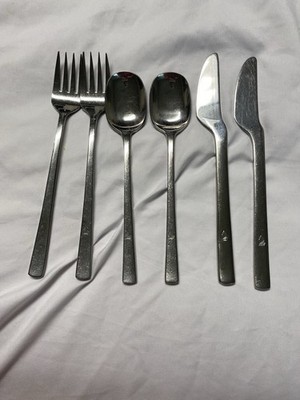VTG Singapore Airlines First Class Stainless, 2 Forks,2 Spoons,2 Knives