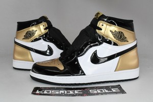 nike air jordan gold toe