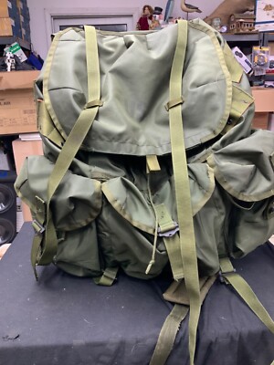 Vintage US Army Field Pack Combat Nylon Large Green Backpack with