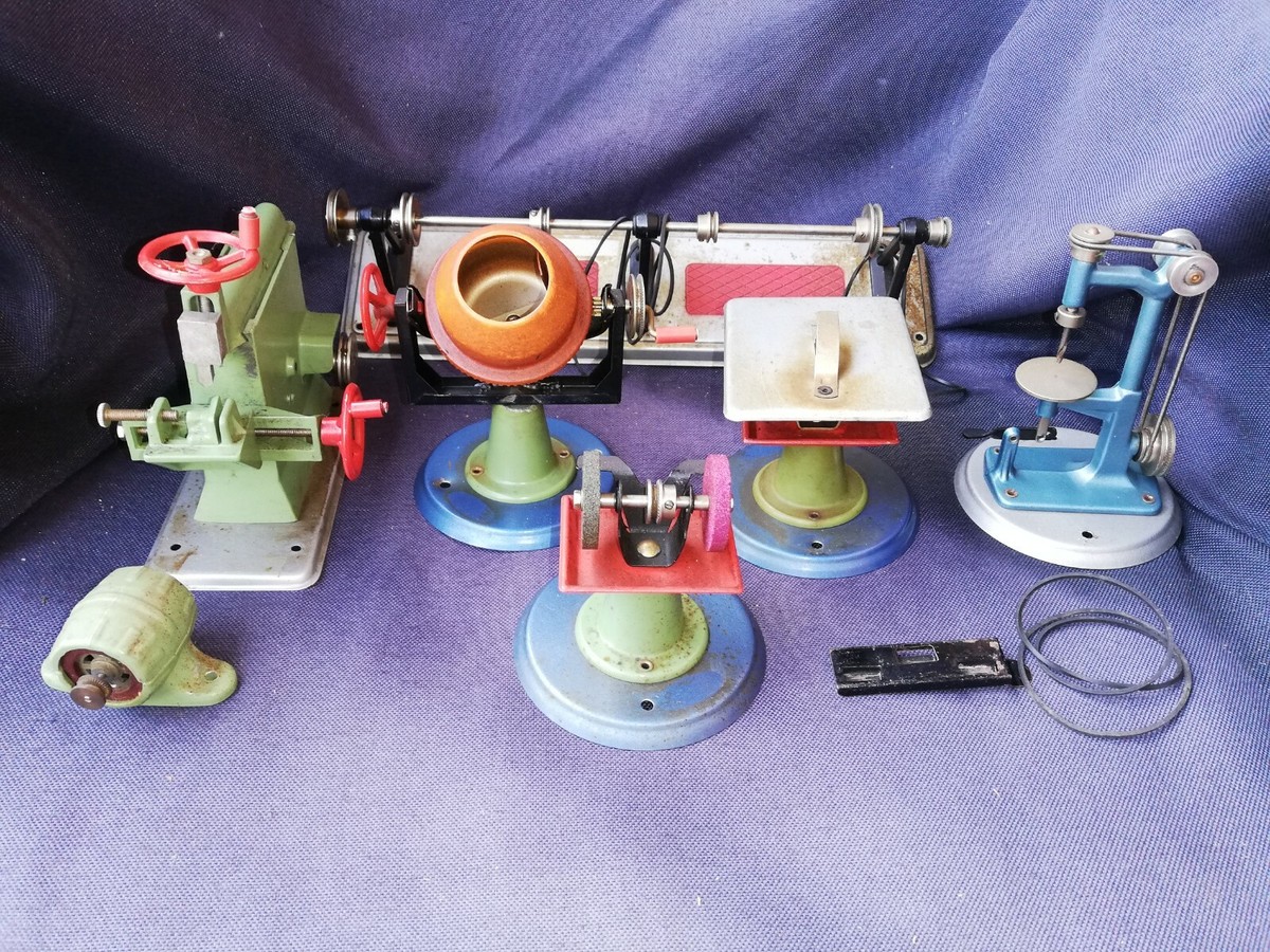 Lot De 6 Machines-outils Et Accessoires D'atelier – Jouets Anciens En Tôle