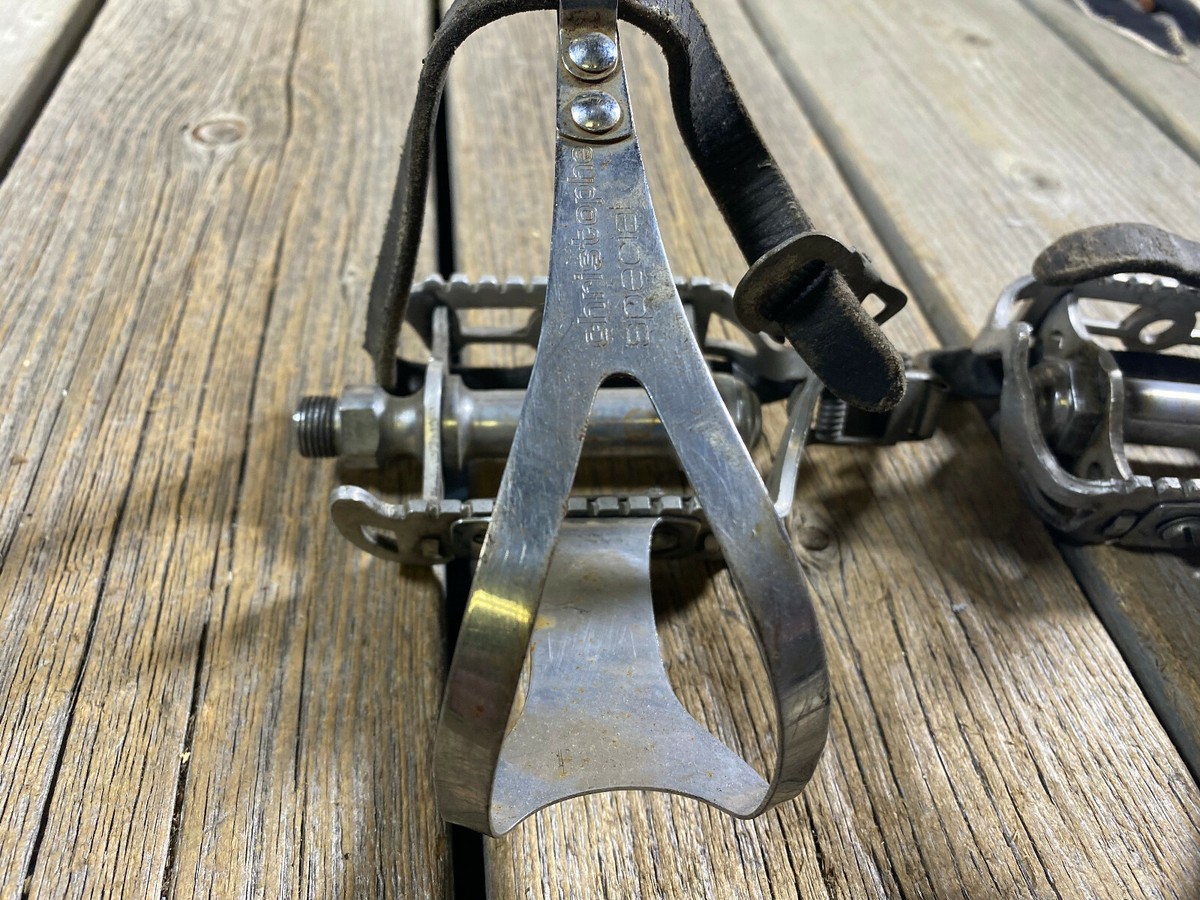 Pédales De Vélo Anciennes Vintage Avec Clips D'orteils - Alliage 9/16 - Type 'piège à Rats' - Occasion