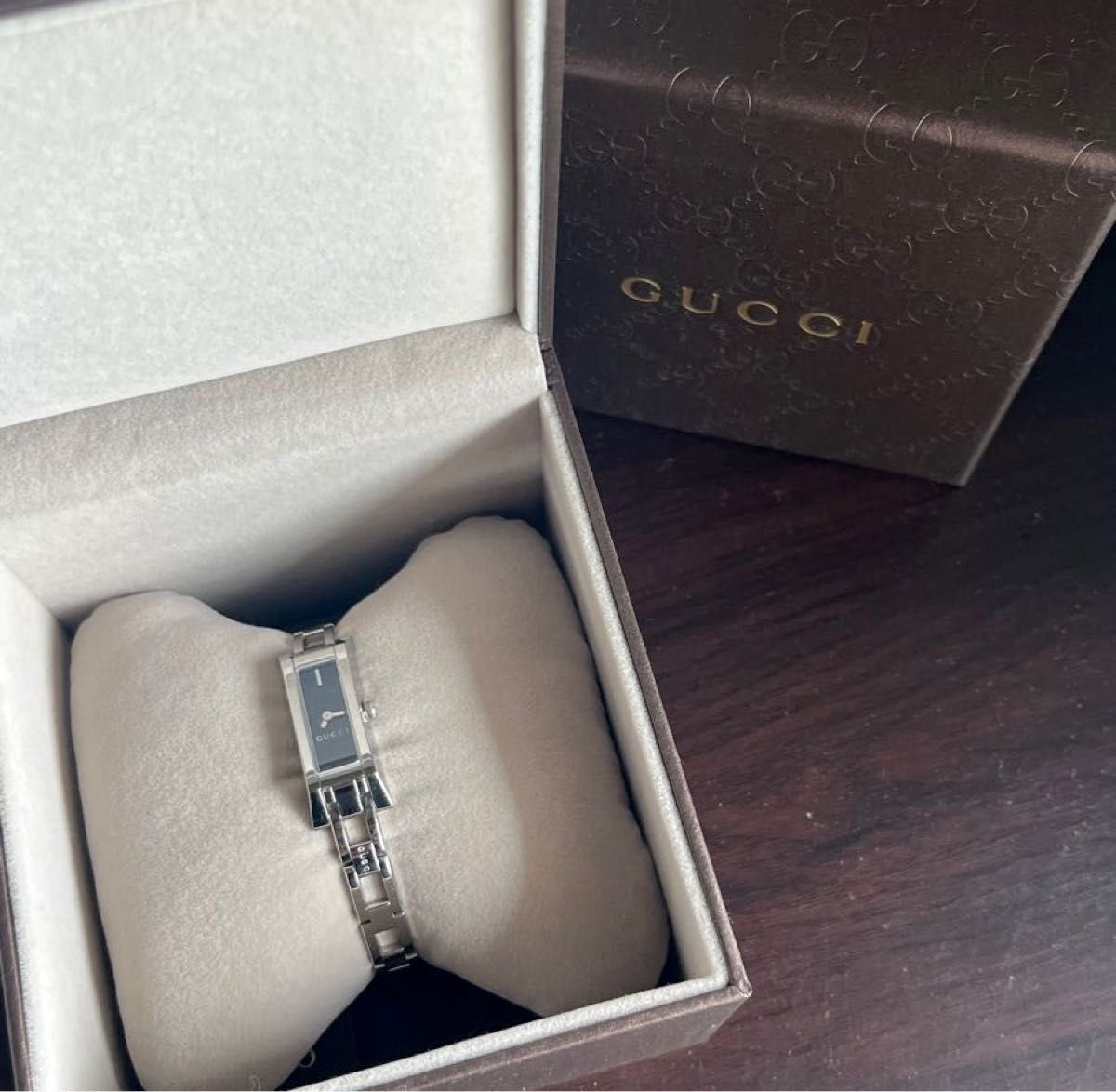 GUCCI G Link YA110518 Black Watch Includes Original Box