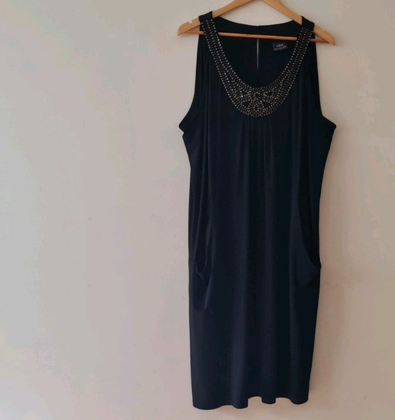 Sara Black Maxi Dress 3XL Beaded Scoop Neck Sleeveless Stretch Zip Knit