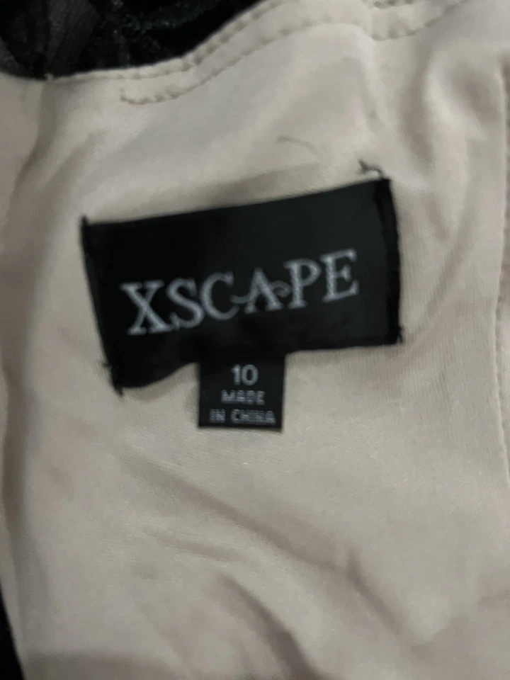 Женское длинное платье Xscape с цветочным рисунком черное размер 10 - Изображение 2 из 4