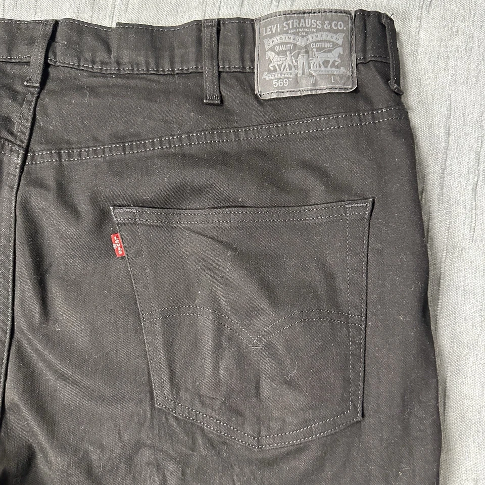 Levi's Denim Shorts Mens 46 Black 5-Pocket Red Tab Zip Fly Casual - Image 4 of 4