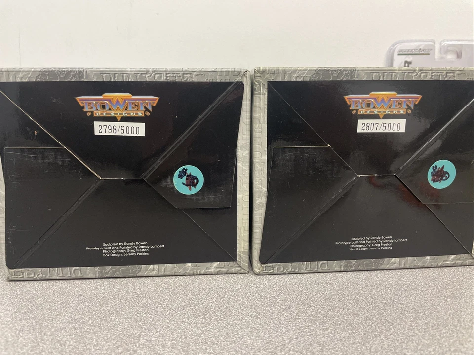 NEW Marvel Bowen Designs/Marvel Universe "Medusa" mini-bust - Image 4 of 4