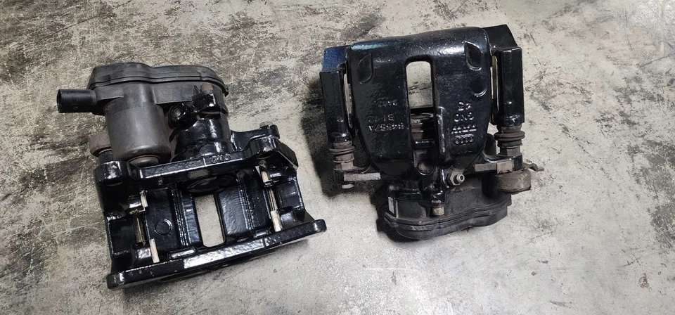 Pinzas Brembo delanteras y traseras de 8 pistones Audi RS5 con rotores completos de cerámica de carbono Foto 4 de 4