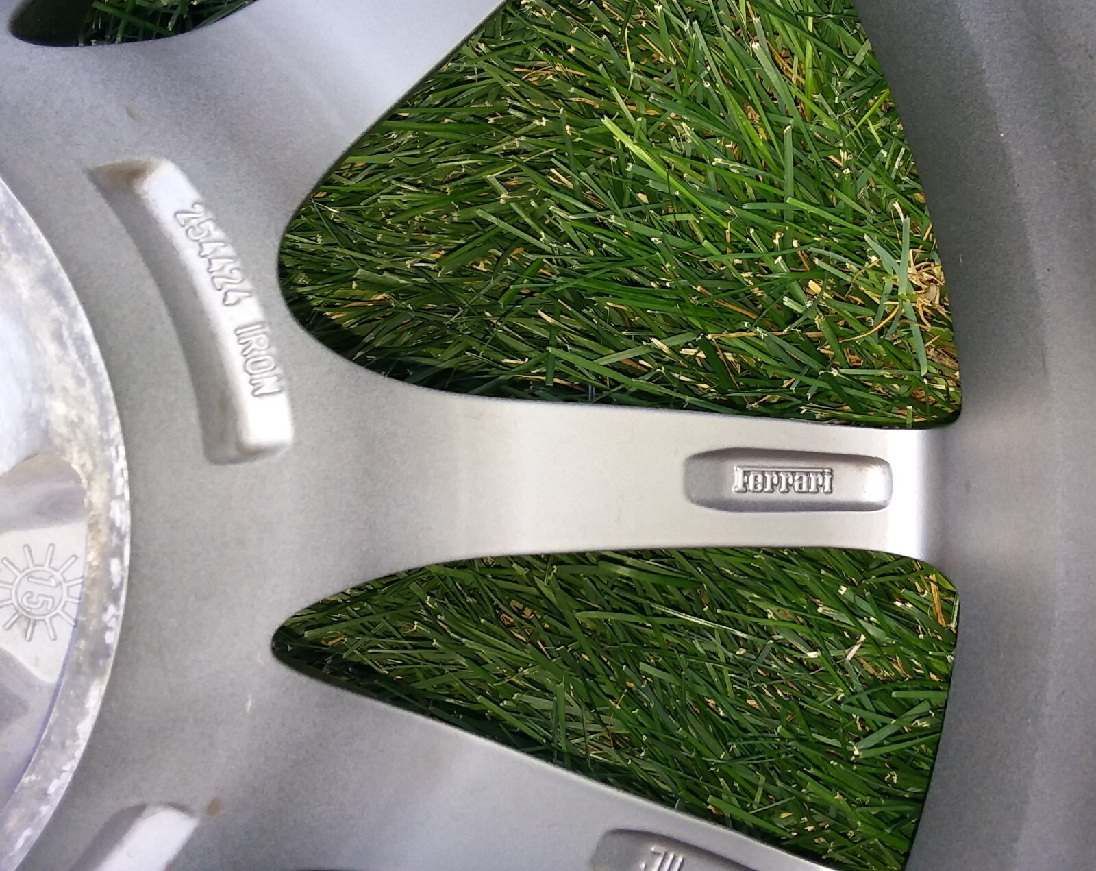 Ferrari 430 Scuderia Wheel Set 19" OE Wheels 226576 and 226580