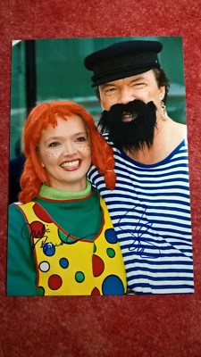 Autogramme von Julia Biedermann & Wolfgang Lippert, Farbfoto, groß 29,3x20,3cm
