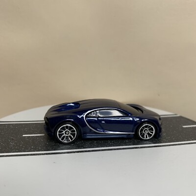2019 Hot Wheels HW Exotics 5/10 2016 Bugatti Chiron Dark Blue w/Chrome J5 1:64 