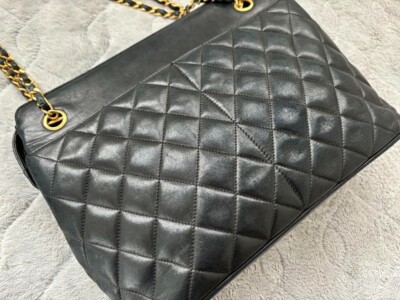 Authentic CHANEL Matelasse Shoulder Bag Hand Chain Coco Chanel