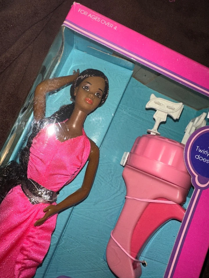 RARE Vintage Mattel 1982 Barbie Doll Twirly Curls African American #5723 NOS - Image 2 of 4