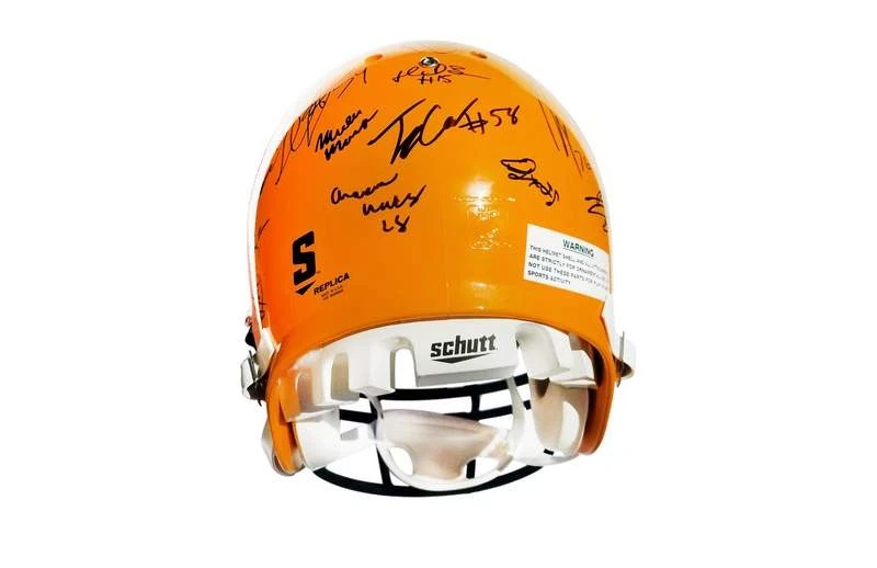 2014 Oregon Ducks team signed helmet W/Certificate (1) autographed - Image 4 of 4