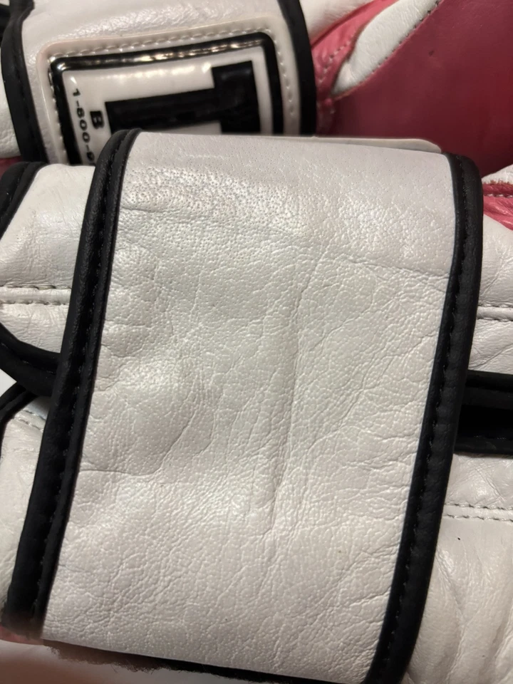 Guantes de boxeo vintage Title para mujer rosa y negro talla regular en muy buena condición difícil de encontrar Foto 4 de 4