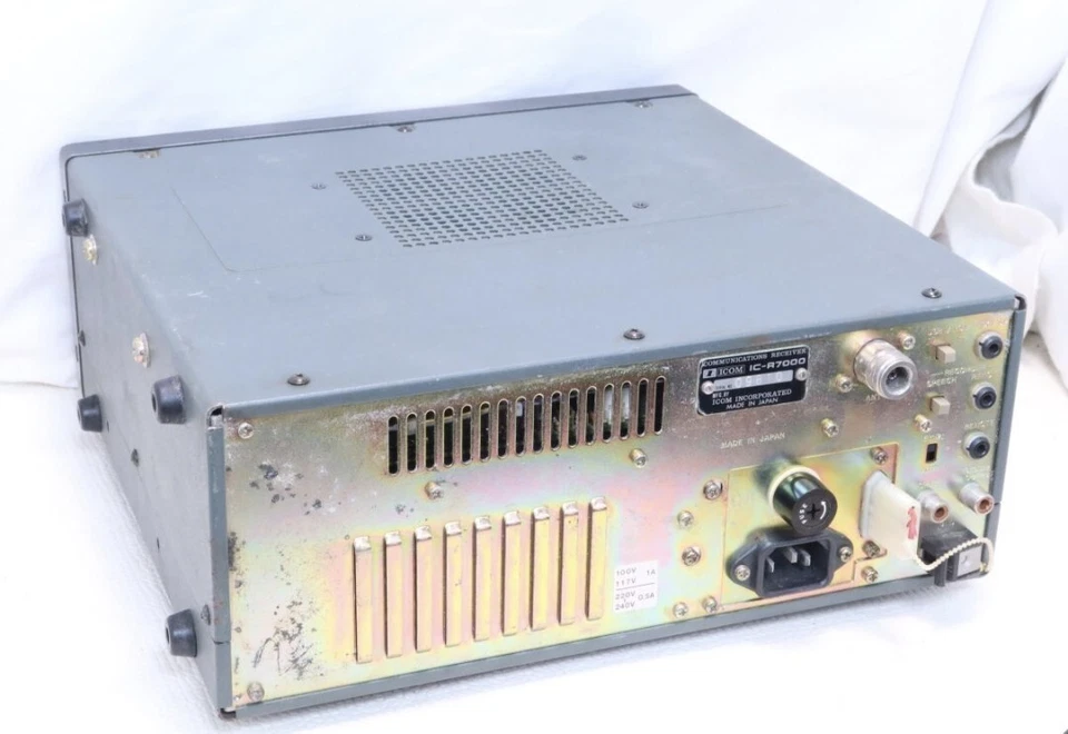 Icom IC-R7000 Kommunikationsempfänger HF/VHF/UHF/FM/AM getestet funktioniert - Bild 4 von 4