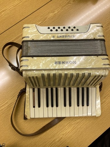Akkordeon Hohner Student II - Bild 2 von 3